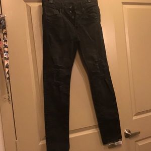 🔴H&M distressed jeans🔴